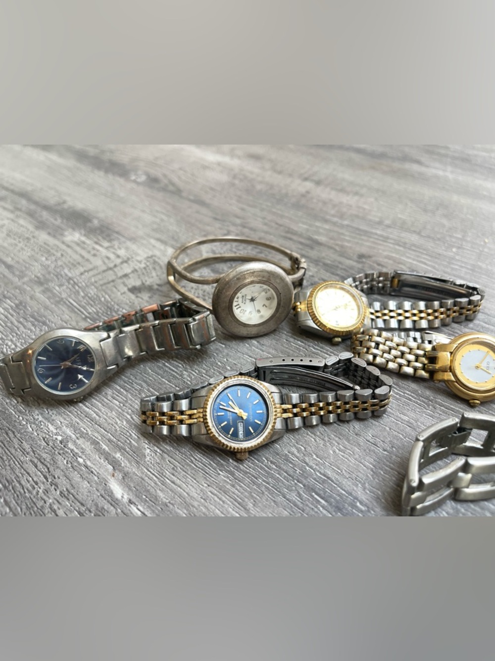 Valuable Multi-Tone Watch Lot - Picture 4 of 14